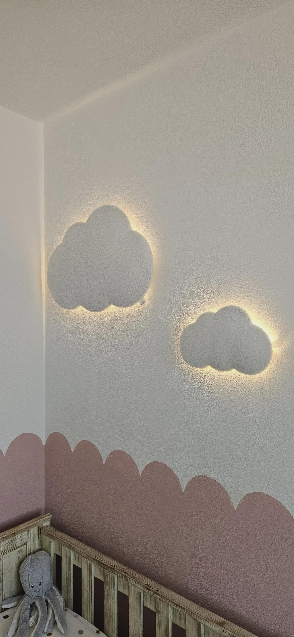 Set of 2 Cloud Night Lights – Battery Powered LED Nursery Wall Lamps – Baby Room Decor – Cloud Nursery Gift